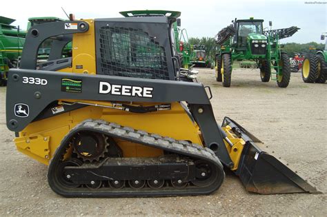 John Deere 333D 